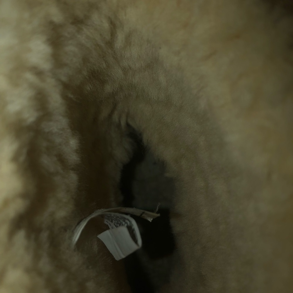 Ugg Classics Ii - image 4